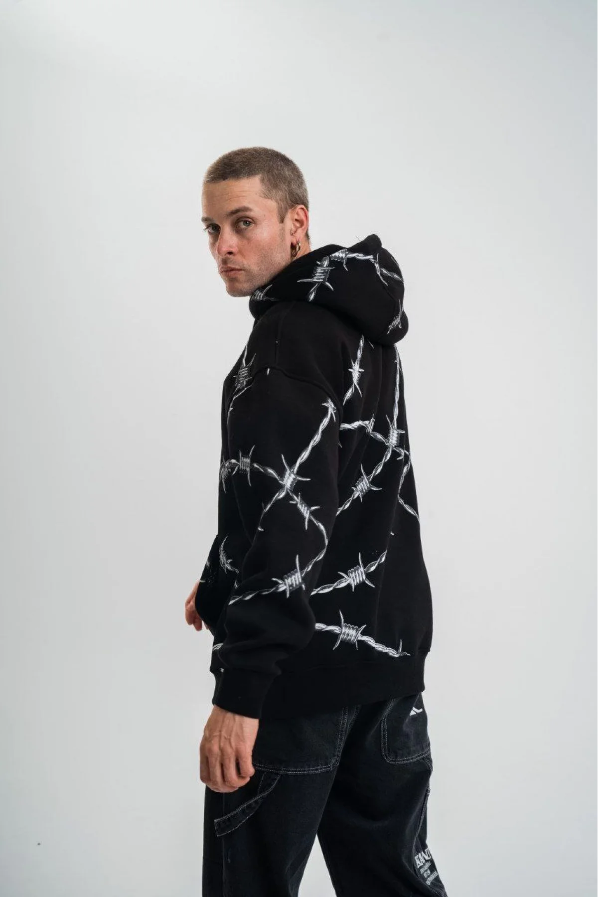 Unisex Kapşonlu Varak ve Pano Baskılı SweatShirt- Siyah