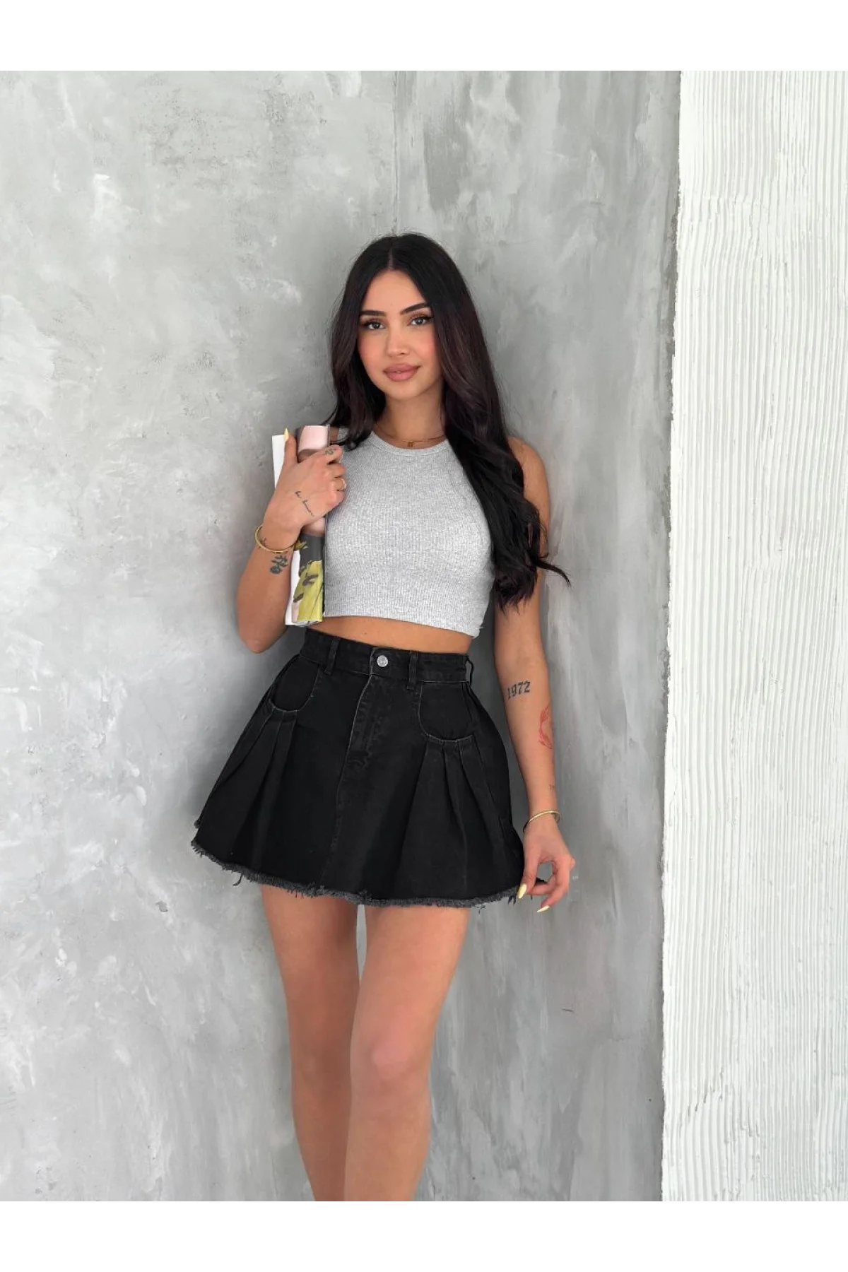 Şık Pileli Yazlık Mini Etekli Kot- Siyah