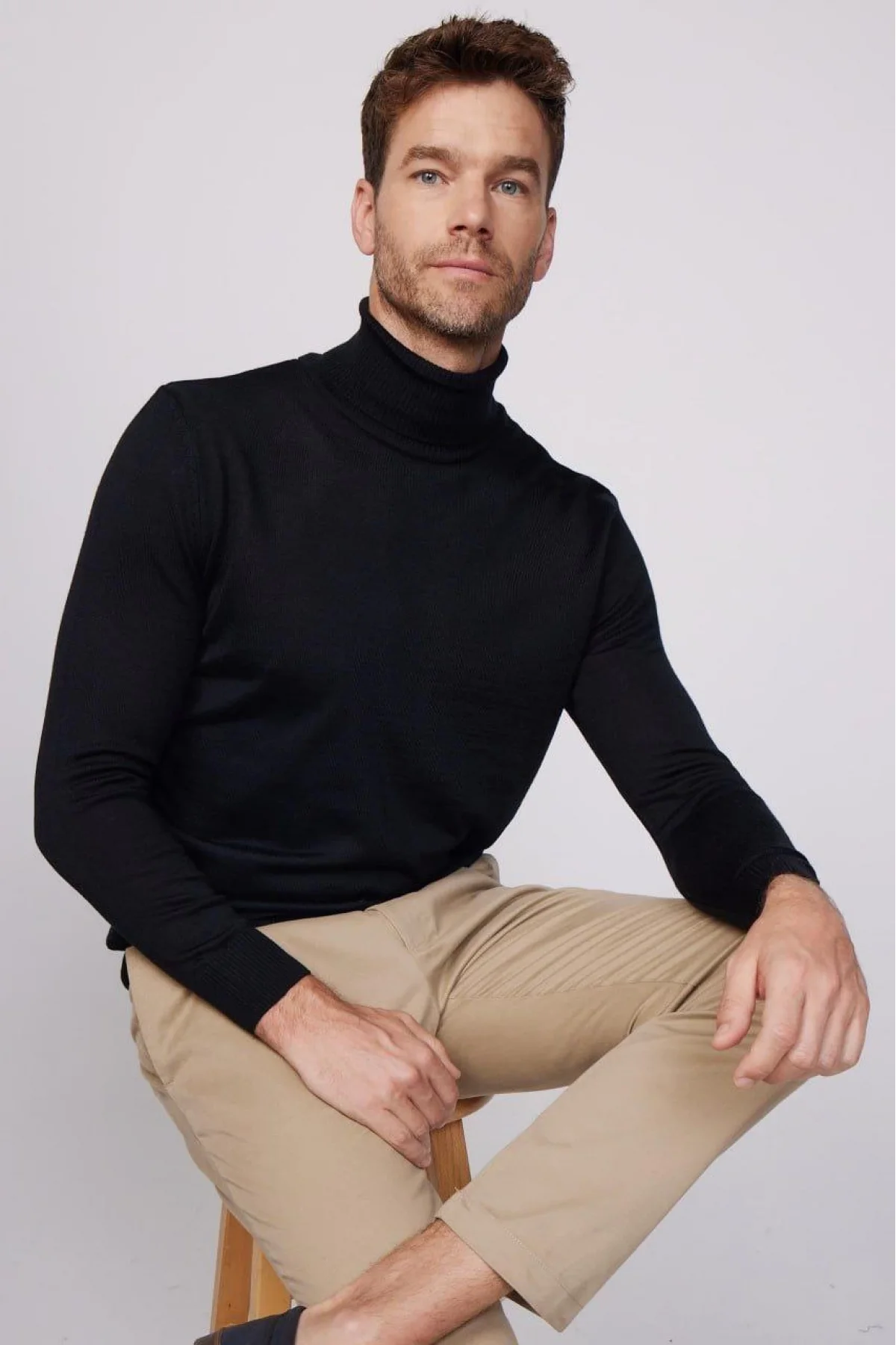 Erkek Tam Boğazlı Balıkçı Yaka Kazak Uzun Kol Düz Dokuma Triko - Siyah