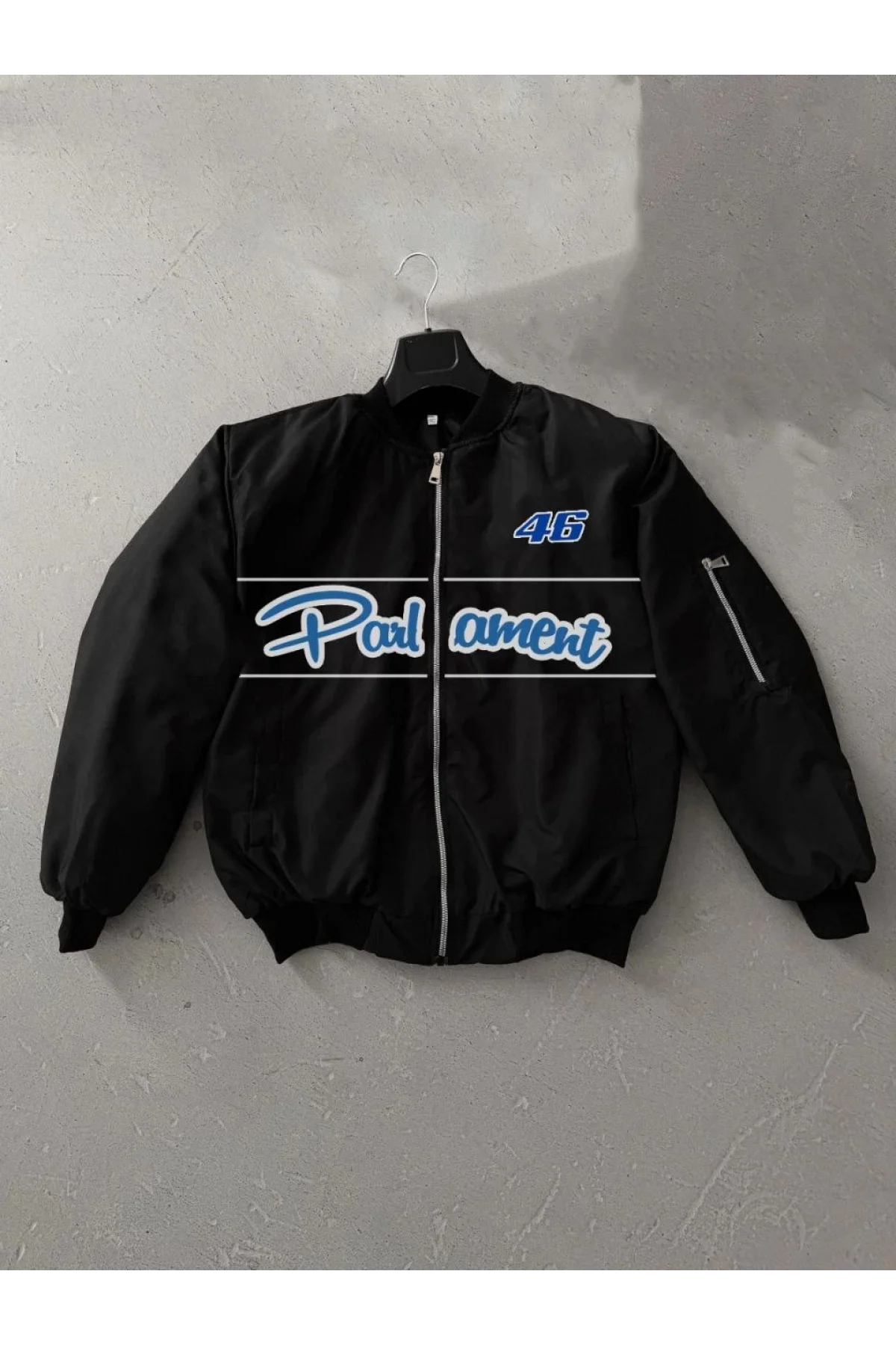 Siyah Parliament Bomber Mont – 46 Numara Detaylı, Fermuarlı, Cepli, Uzun Kollu, Spor ve Günlük Giyim İçin Rahat Unisex Mont - Siyah