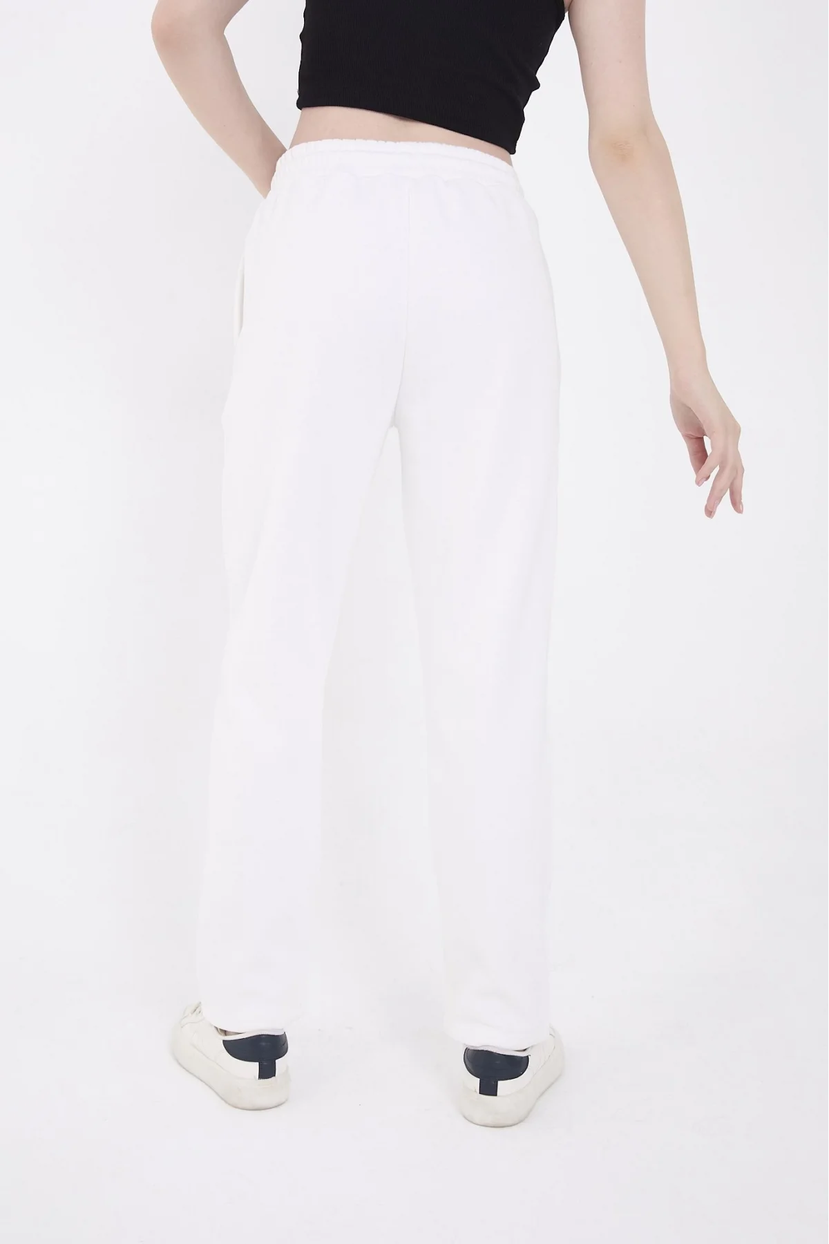 Kadın Üç İplik Pamuklu  Baskılı Paçası Lastikli Cepli Eşofman Pantolon - Beyaz