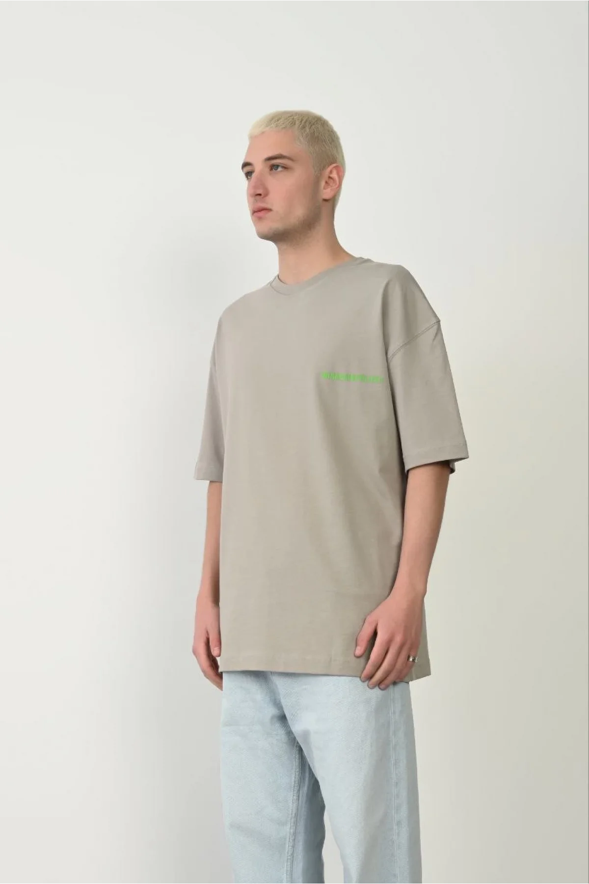 Erkek Baskılı T-Shirt Kısa Kol Bisiklet Yaka Rahat Kalıp Tişört  - Boyalı Gri