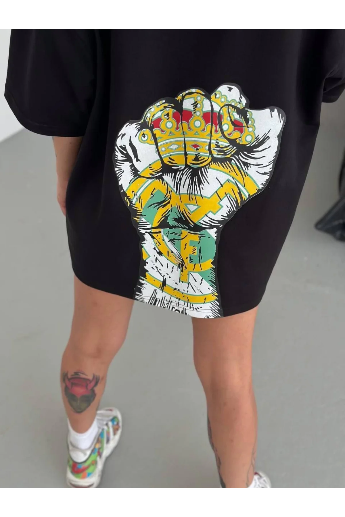 kadın  Bisiklet Yaka Baskılı Oversize T-Shirt - Siyah