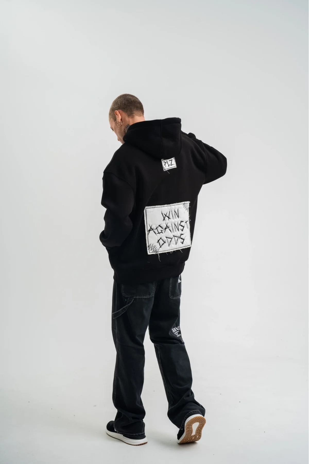 Unisex Kapşonlu Uzun Kol Patchli Nakışlı SweatShirt - Siyah