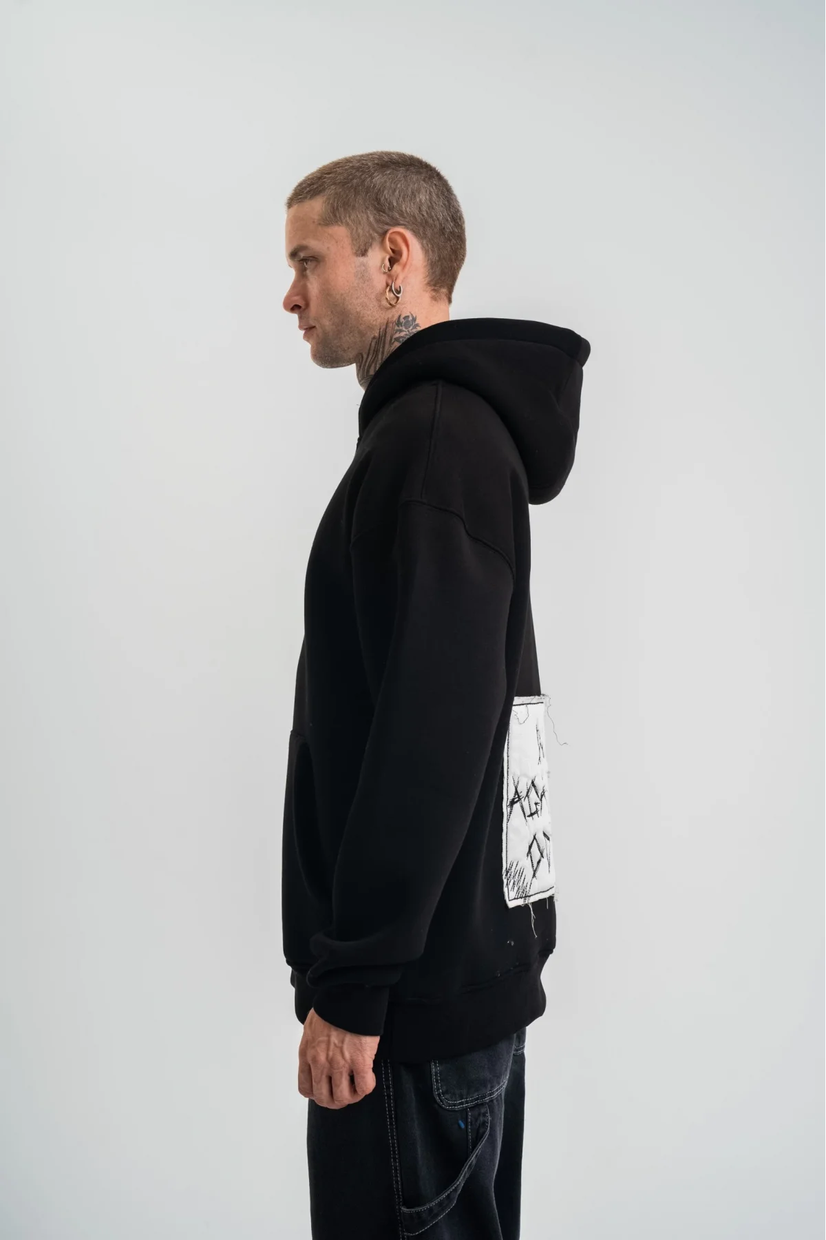 Unisex Kapşonlu Uzun Kol Patchli Nakışlı SweatShirt - Siyah