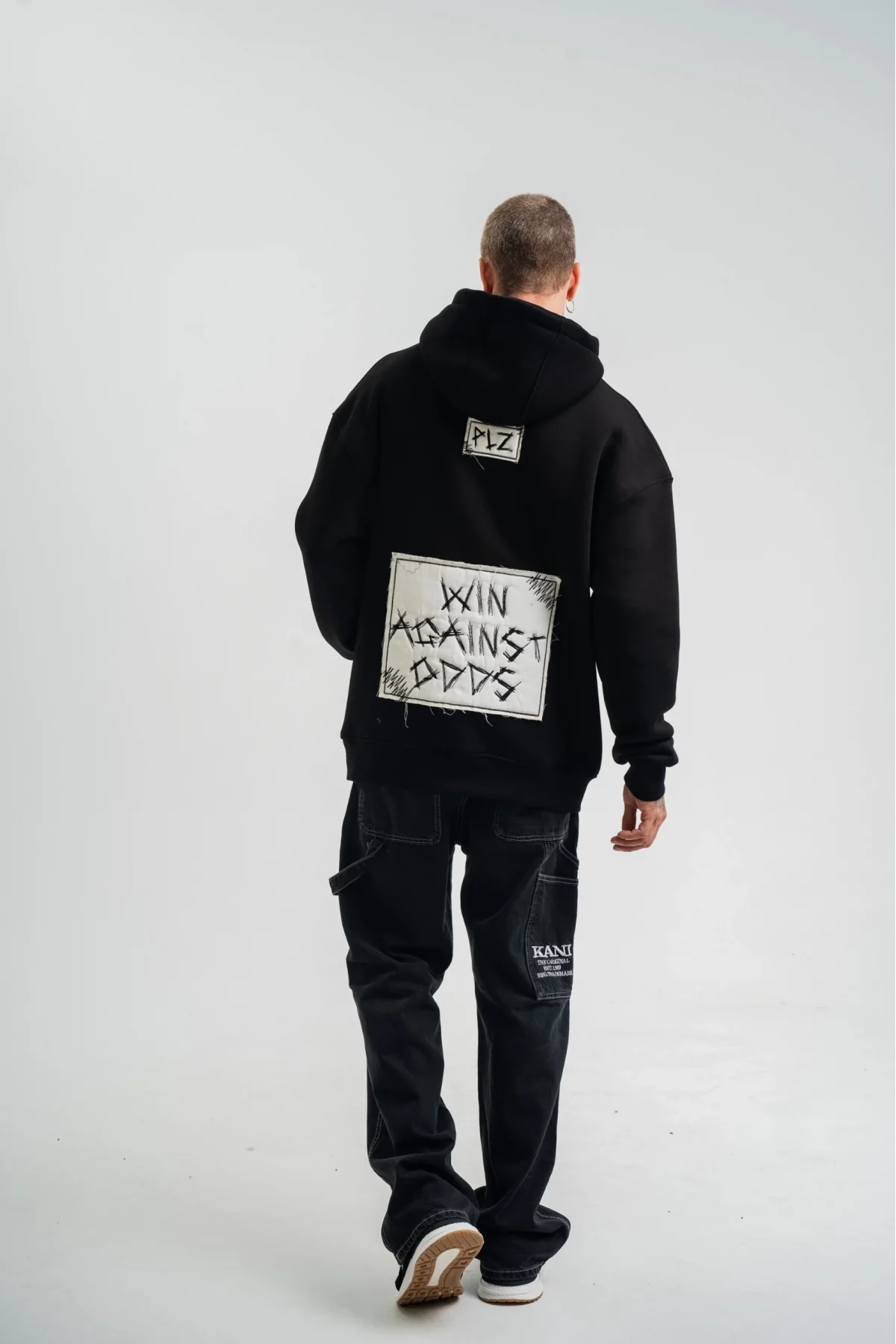 Unisex Kapşonlu Uzun Kol Patchli Nakışlı SweatShirt - Siyah