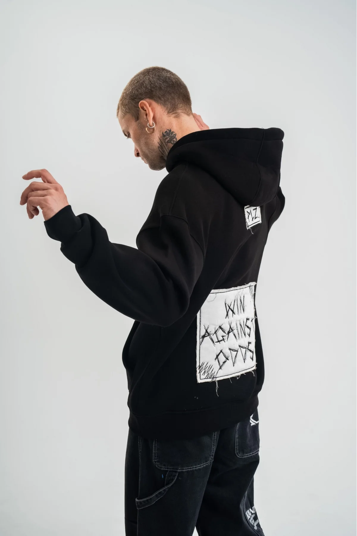 Unisex Kapşonlu Uzun Kol Patchli Nakışlı SweatShirt - Siyah