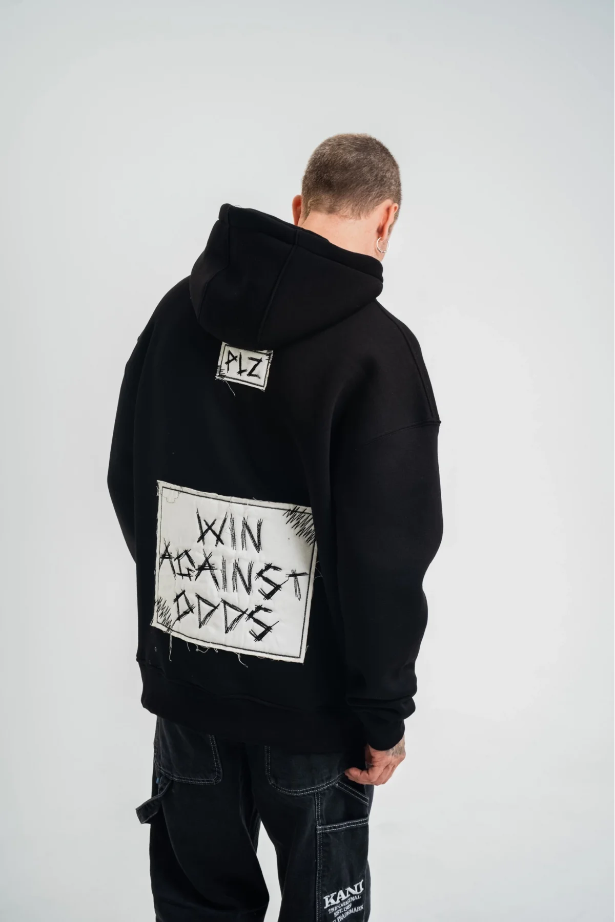 Unisex Kapşonlu Uzun Kol Patchli Nakışlı SweatShirt - Siyah