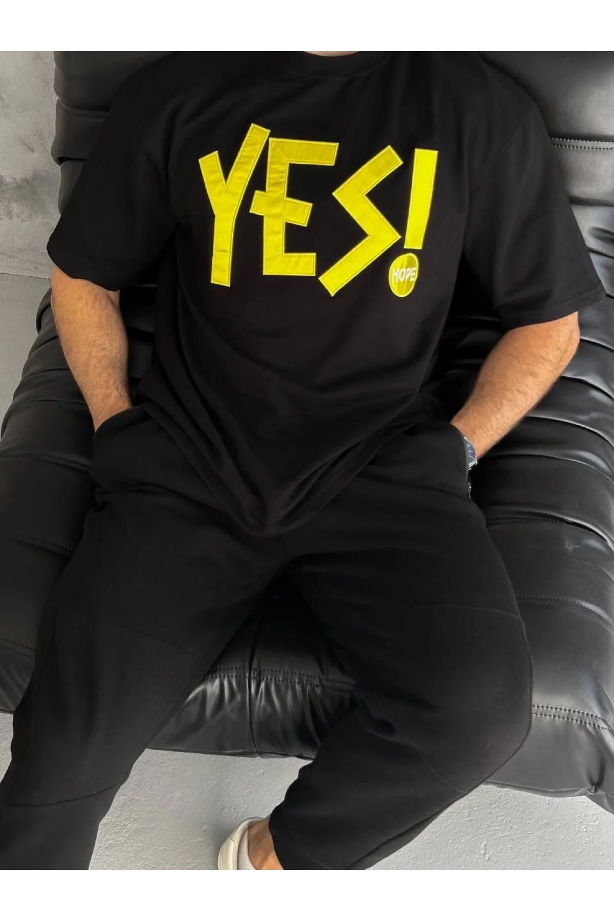 Unisex Nakış İşlemeli T-Shirt - Siyah