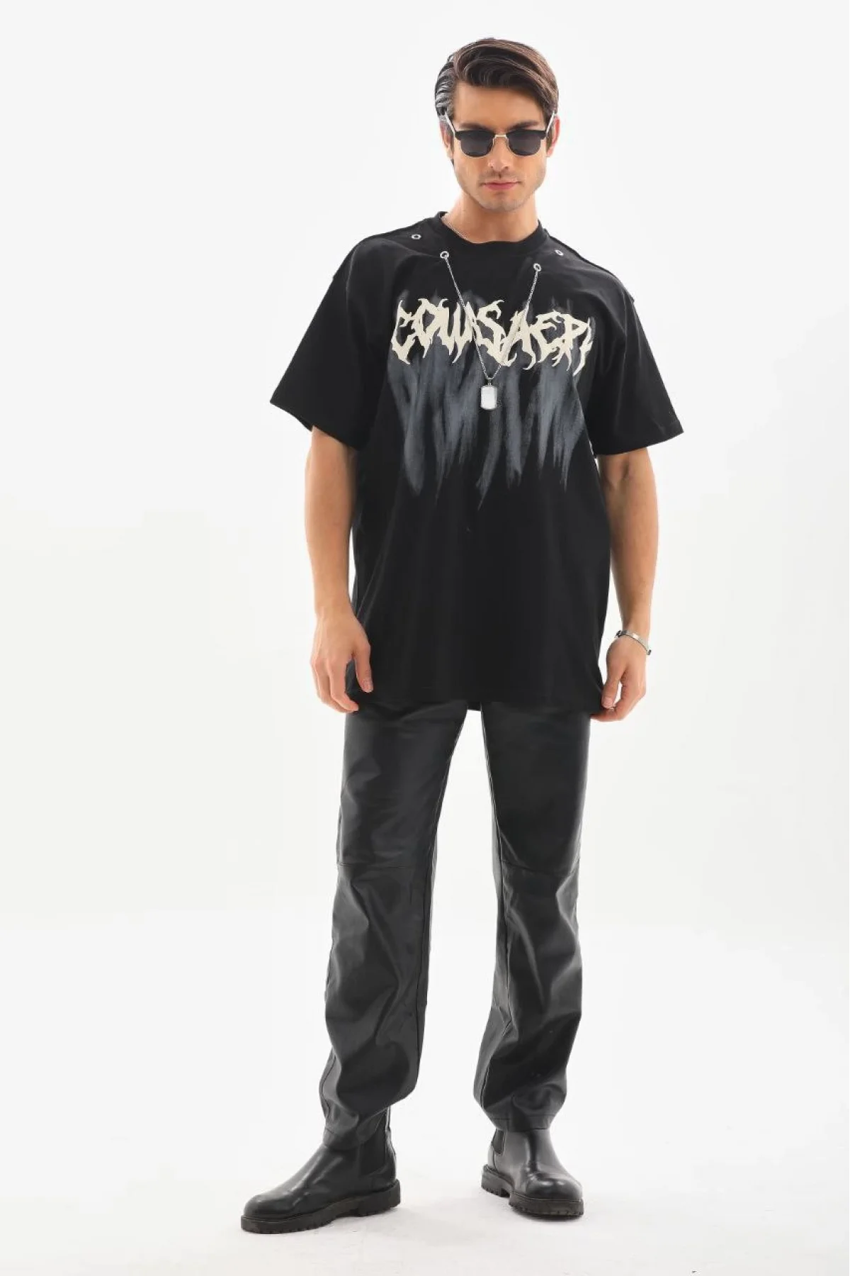 Unisex Oversize Kolye Dahil T-Shirt - Siyah