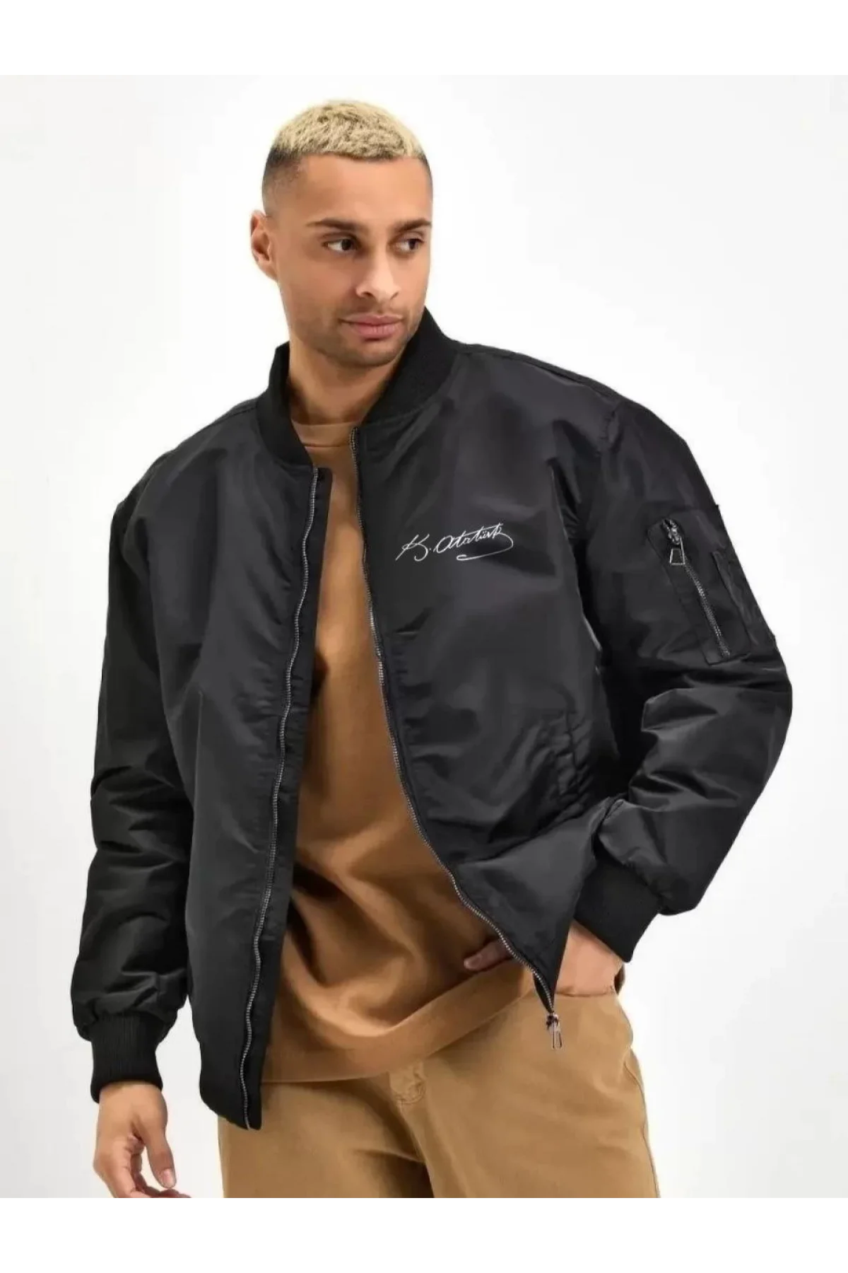 Erkek Unisex Bomber Mont – Siyah Renk, Atatürk Silüet Baskılı, Fermuarlı Cepli, Kapitone Astarlı, Bahar Kış Sezonu Günlük Ceket - Siyah