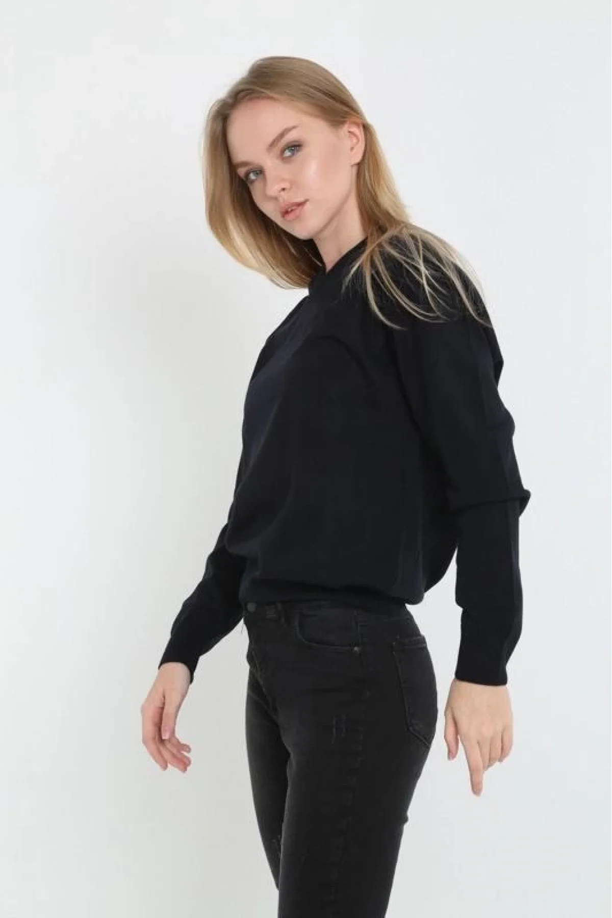 Kadın V Yaka Kazak Uzun Kol Düz Dokuma Triko - Siyah