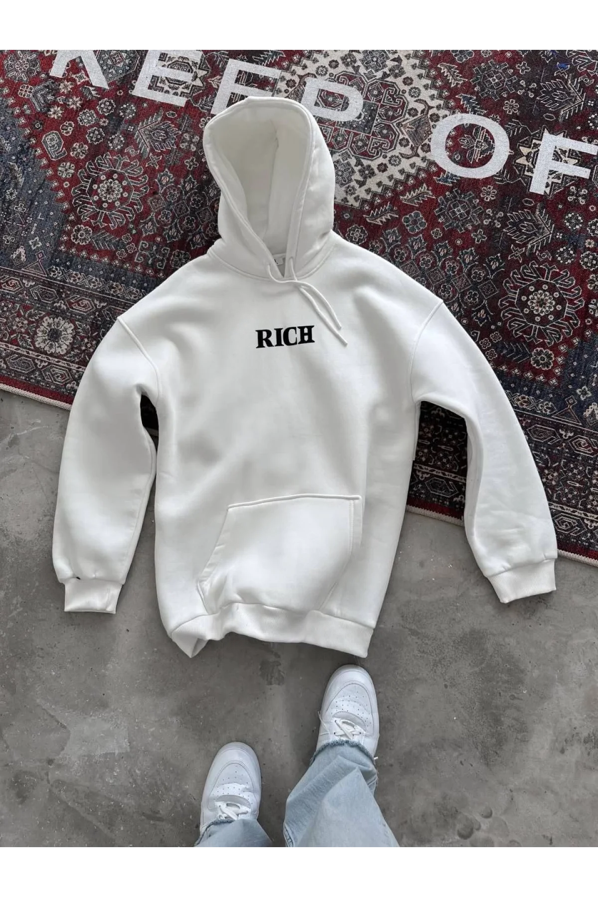 Uzun Kol Kapüşonlu Göğüs Baskılı SweatShirt - Beyaz