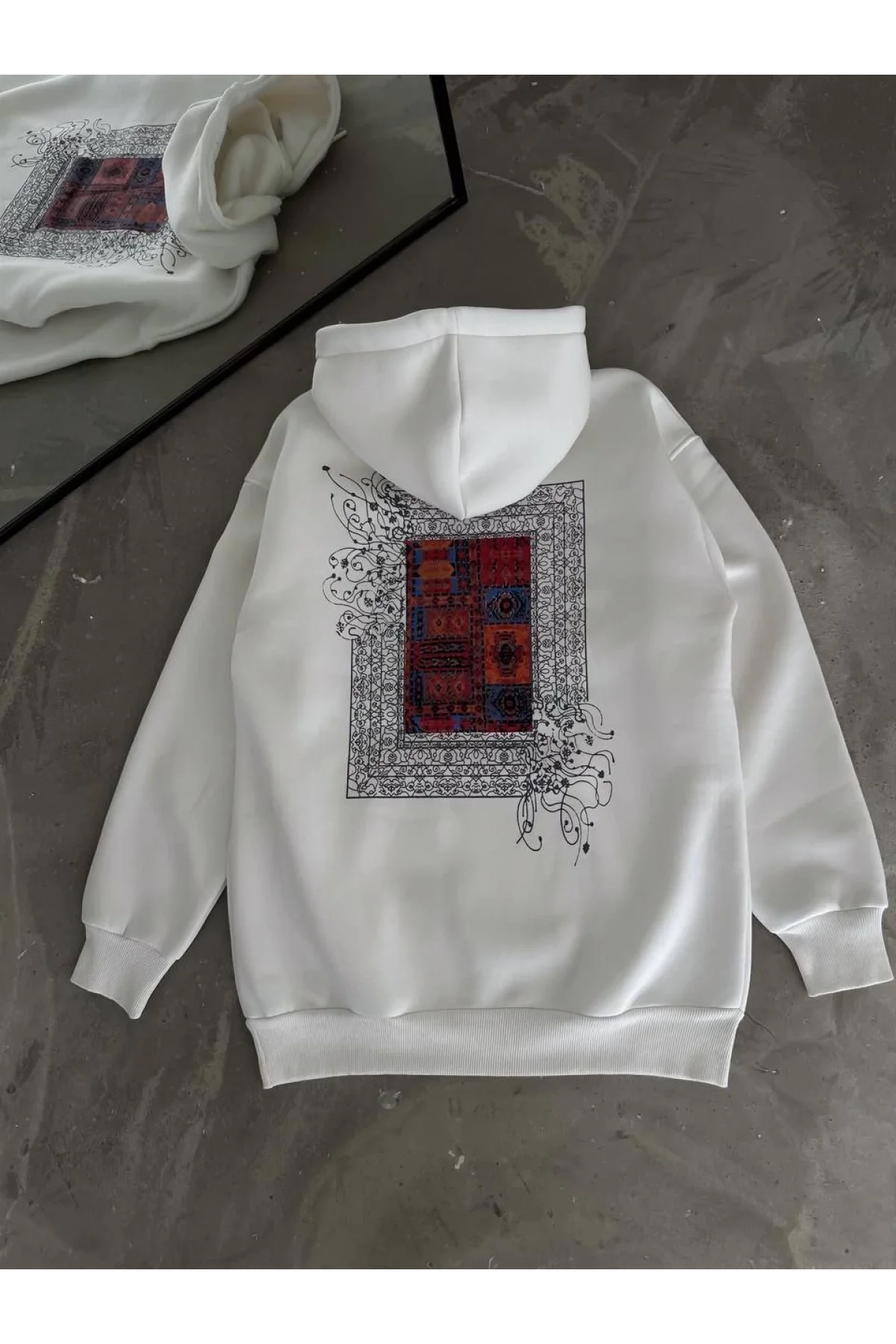 Uzun Kol Kapüşonlu Ön Ve Arka Baskılı SweatShirt - Beyaz