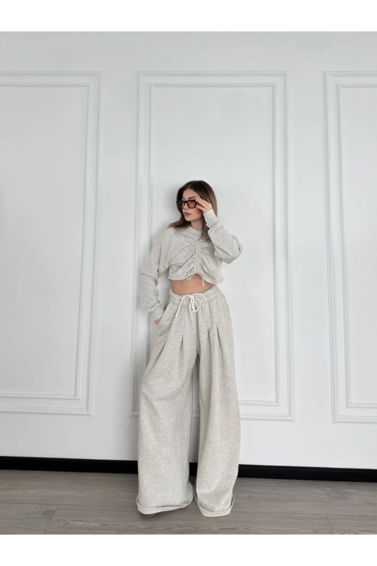 Uzun Kollu Önü İp Büzgülü Crop ve Pantolon İkili Takım - Gri