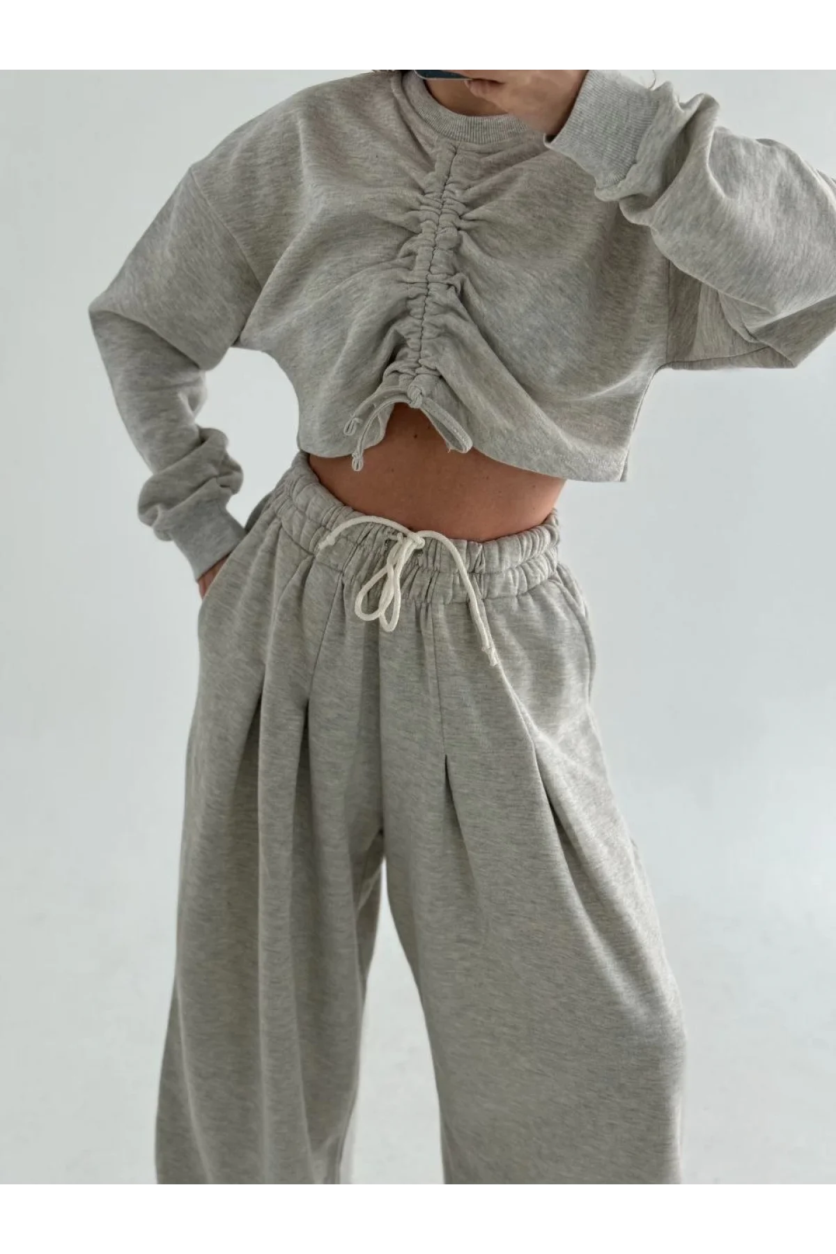 Uzun Kollu Önü İp Büzgülü Crop ve Pantolon İkili Takım - Gri