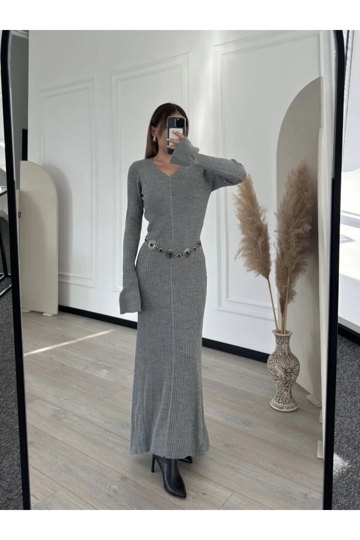V Yaka Fitilli Uzun Elbise- Gri