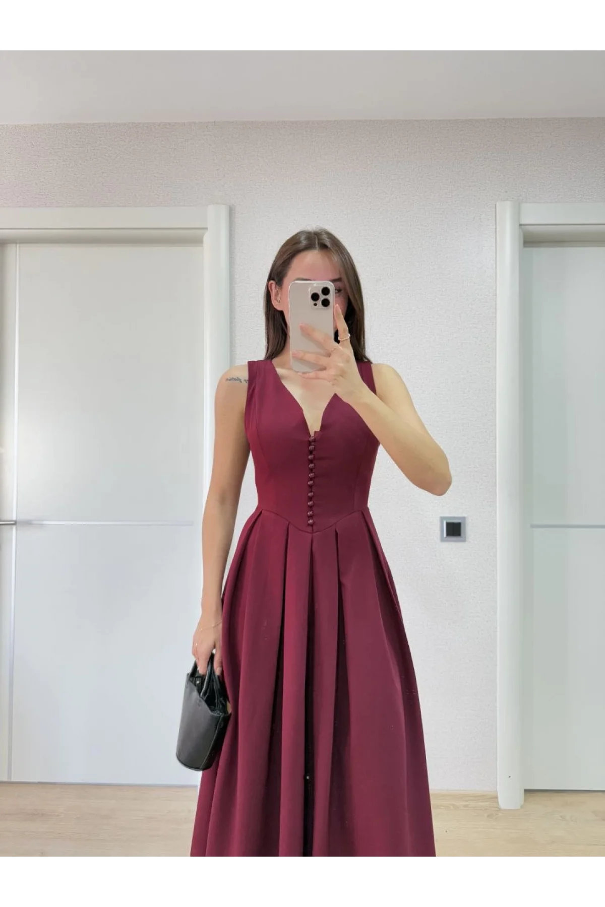 V yaka Krep Arka Ön Pens Detaylı Uzun Kolsuz Elbise - Bordo