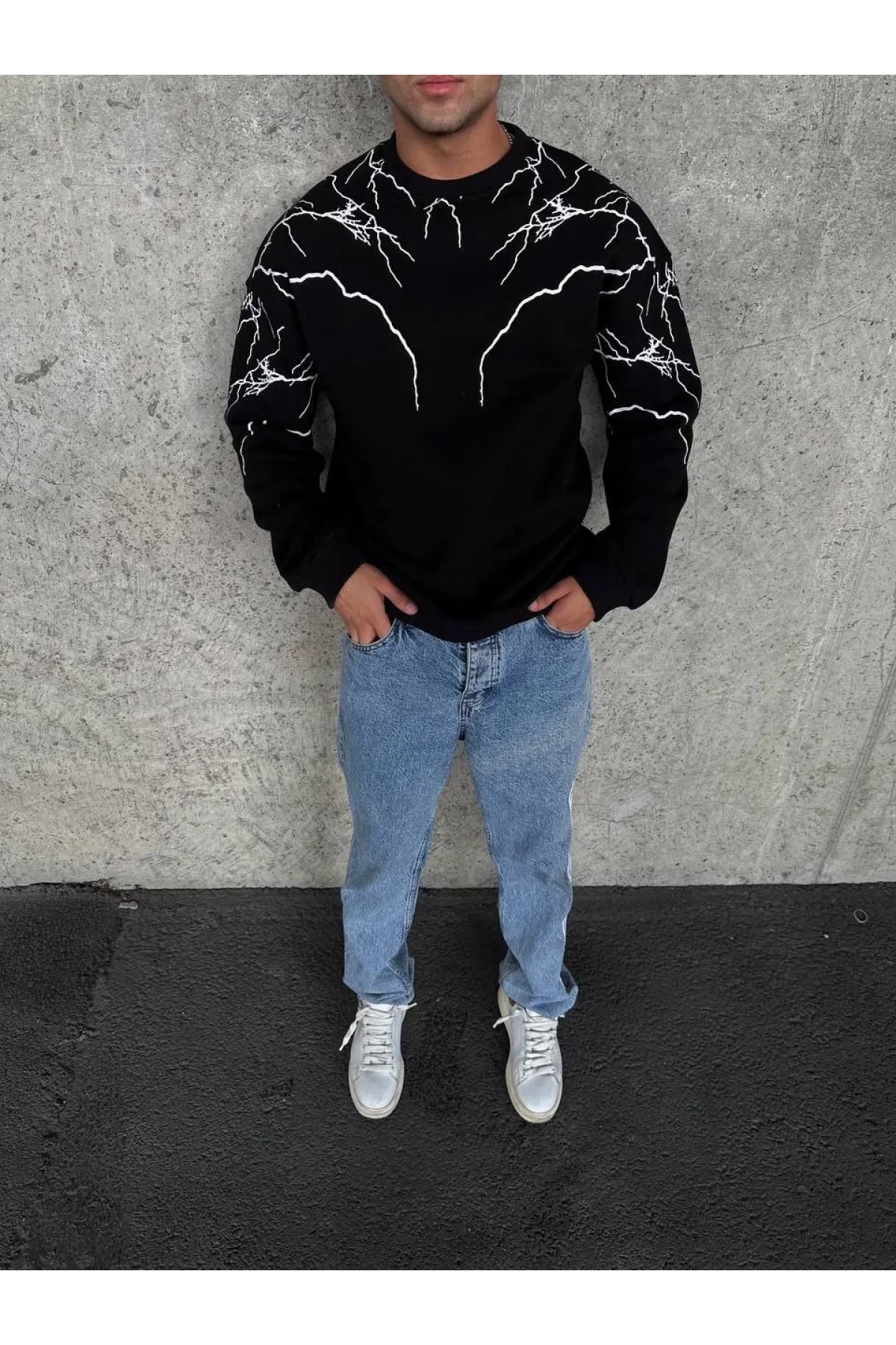 Yıldırım Baskılı Bisiklet Yaka SweatShirt - Siyah