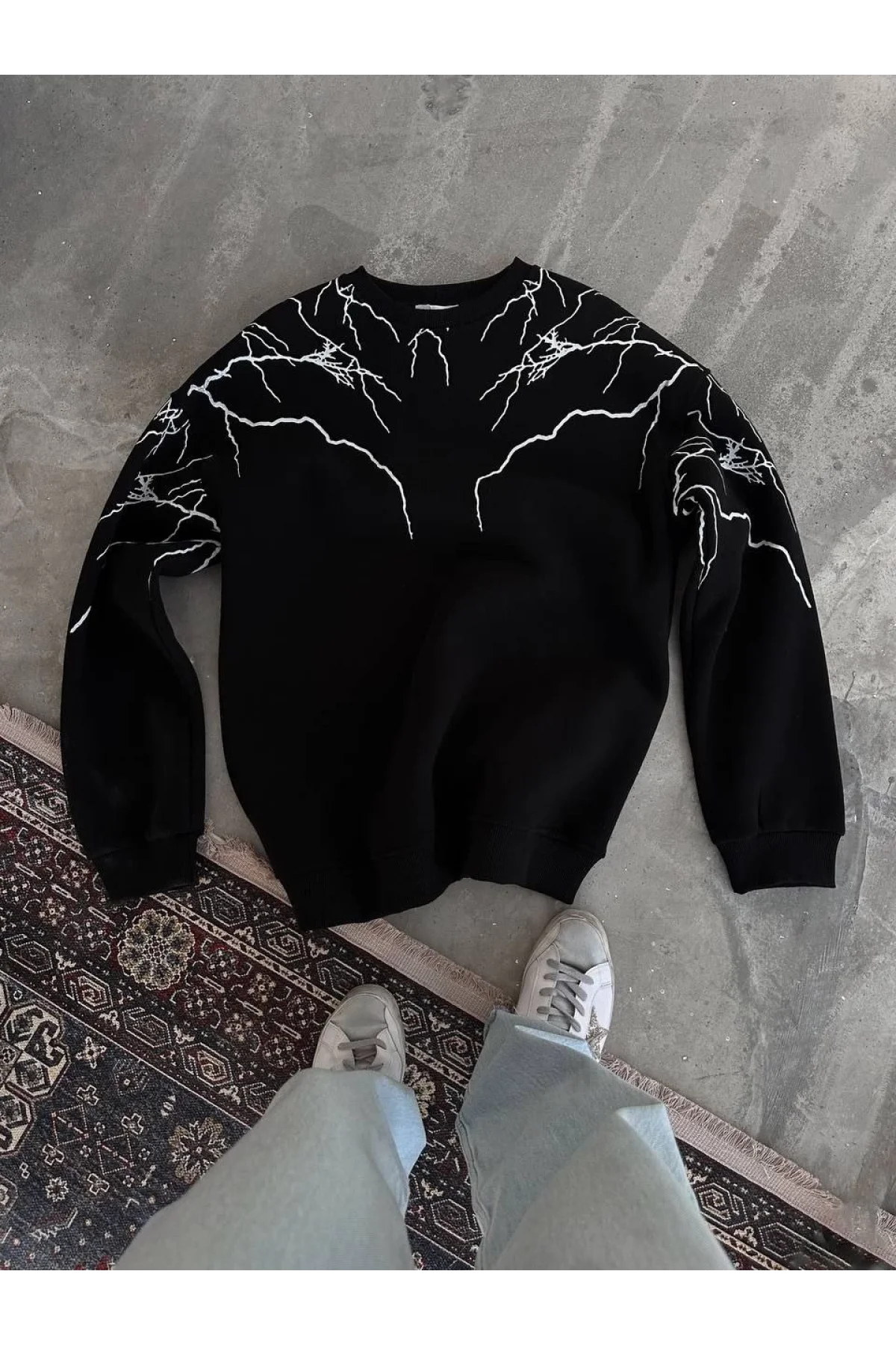 Yıldırım Baskılı Bisiklet Yaka SweatShirt - Siyah