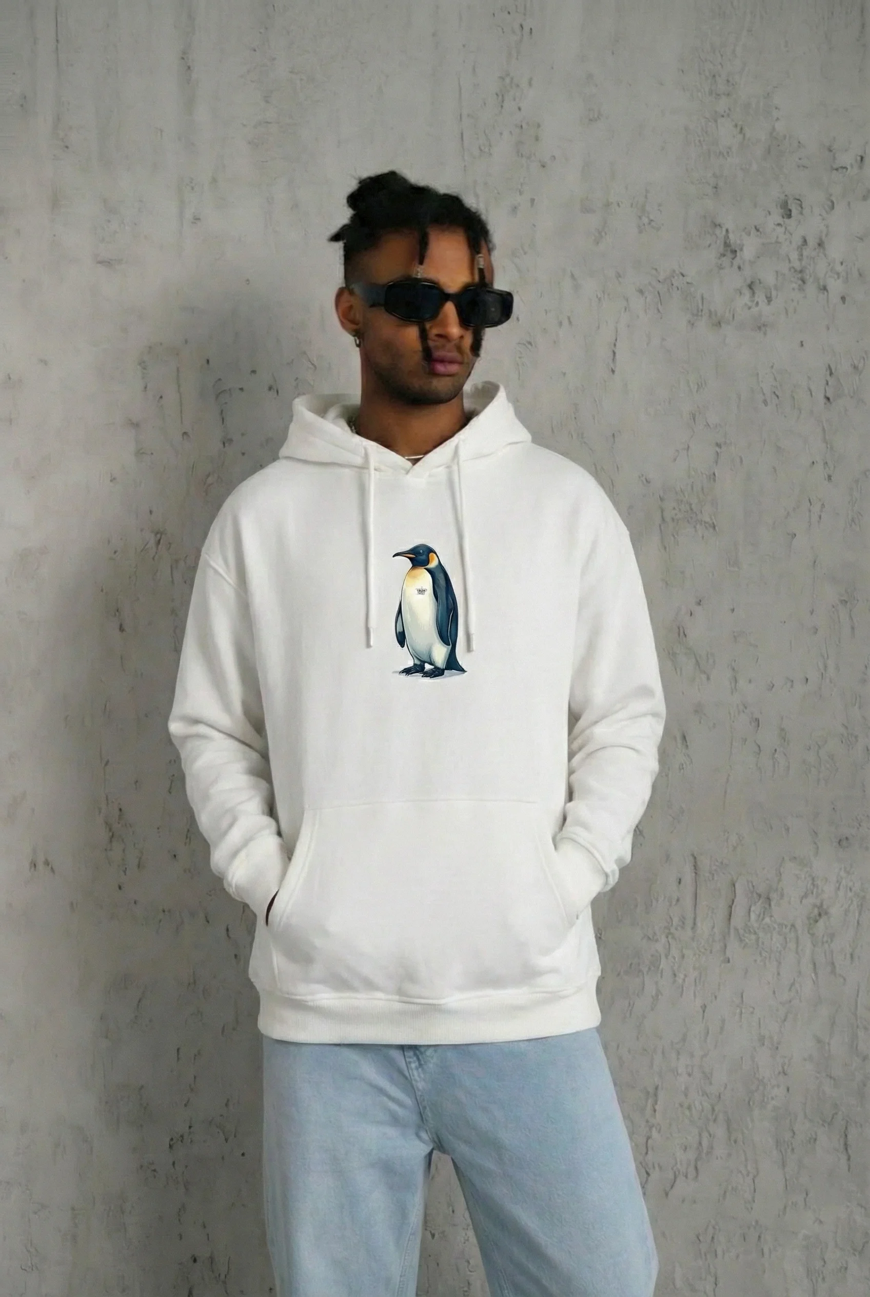 Siyah Oversize Hoodie - Sırt Baskılı "Survivor Penguin" Temalı, Felsefi Yazılı Kapüşonlu Sweatshirt - Beyaz Görsel 2