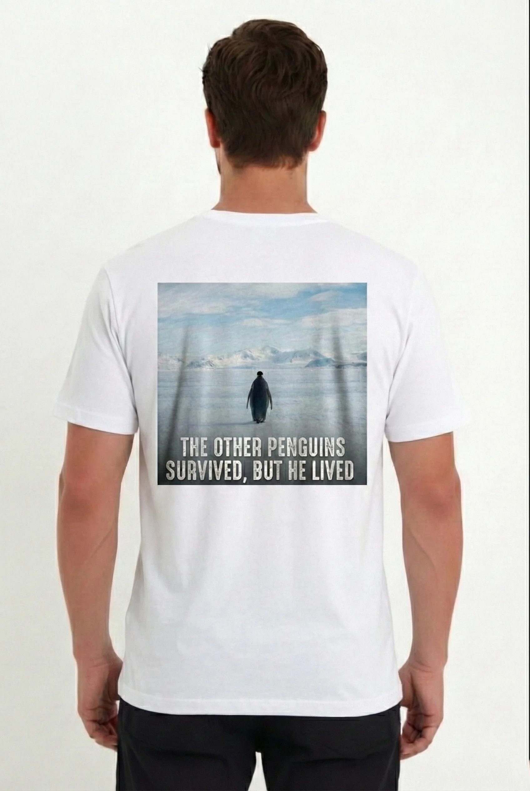 Erkek Oversize Tişört - Sırt Baskılı "Survivor Penguin" Temalı, Felsefi Yazılı Bisiklet yaka Tişört - Beyaz