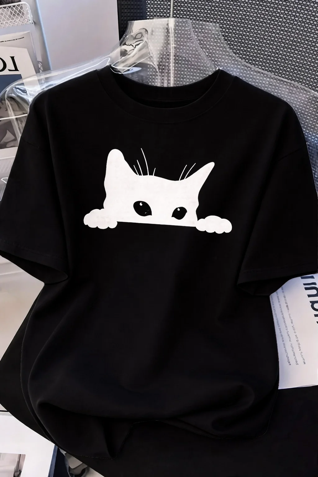 Kadınlar için Siyah Kedi Grafik Tişört - Oversize Kısa Kollu Üst Nefes Alabilir