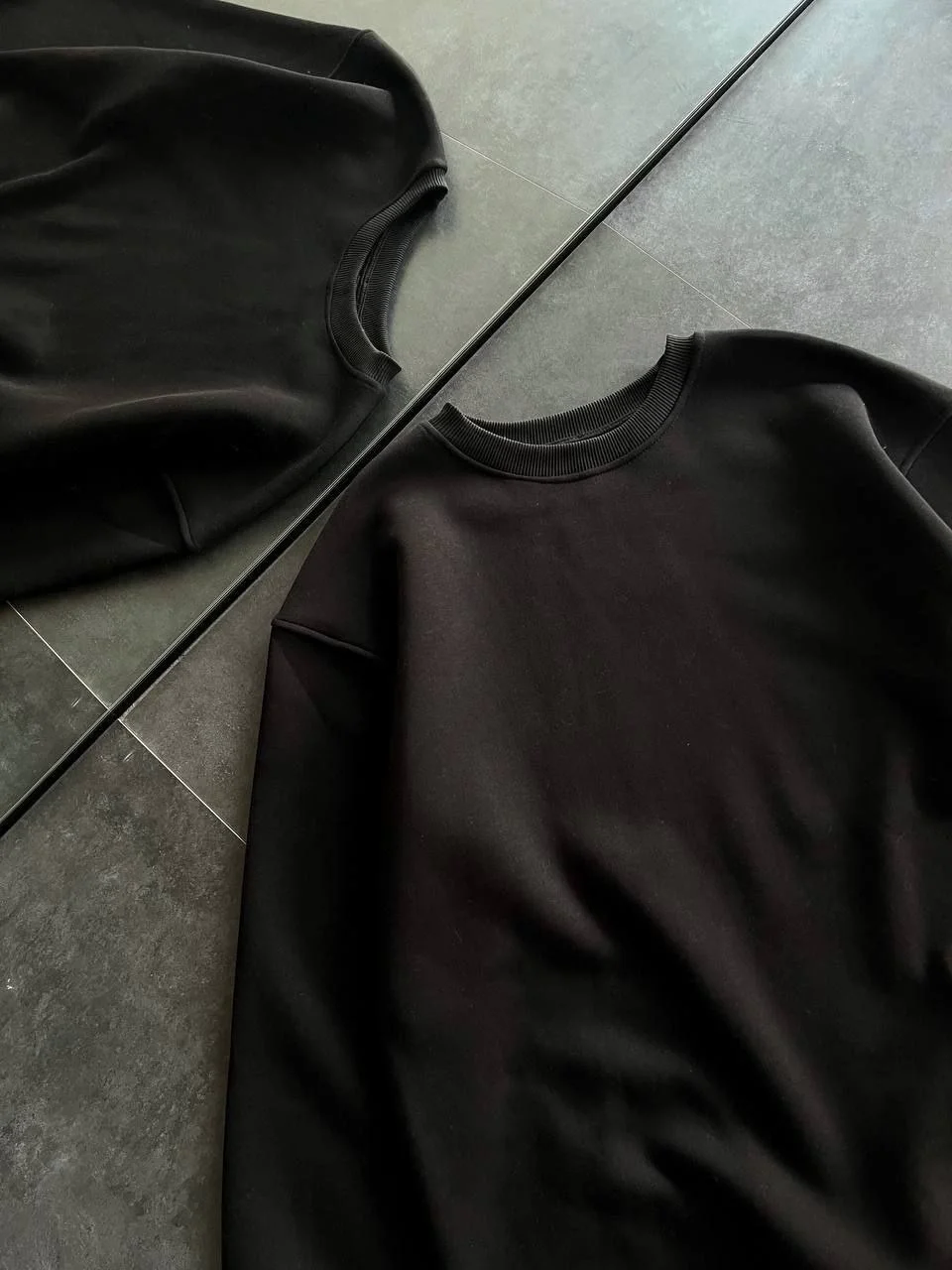 Kışlık Bisiklet Yaka Üç İplik Basic SweatShirt - Siyah Görsel 3