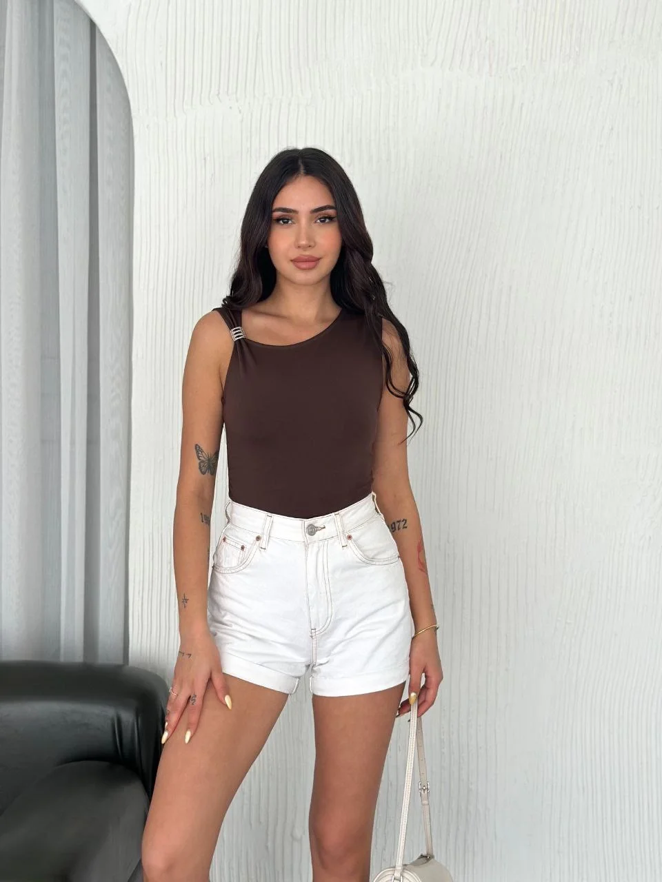 Osy Modal Yumuşak Dokulu Bisiklet Yaka Kadın Sıfır Kol Bluz Omuz Toka - Kahverengi