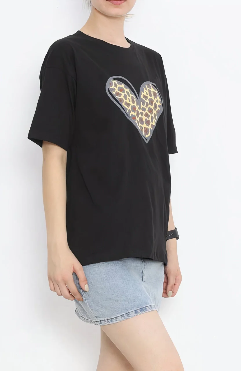 Sevgililer Günü İçin Özel Tasarım Leopar Kalp Baskılı T-shirt - Siyah