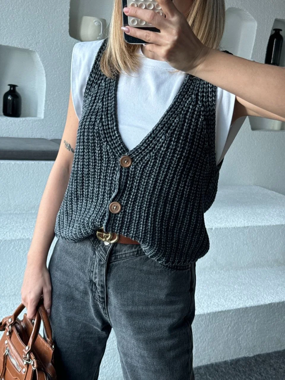 Triko Kolsuz Düğmeli Yelek - Siyah Görsel 5