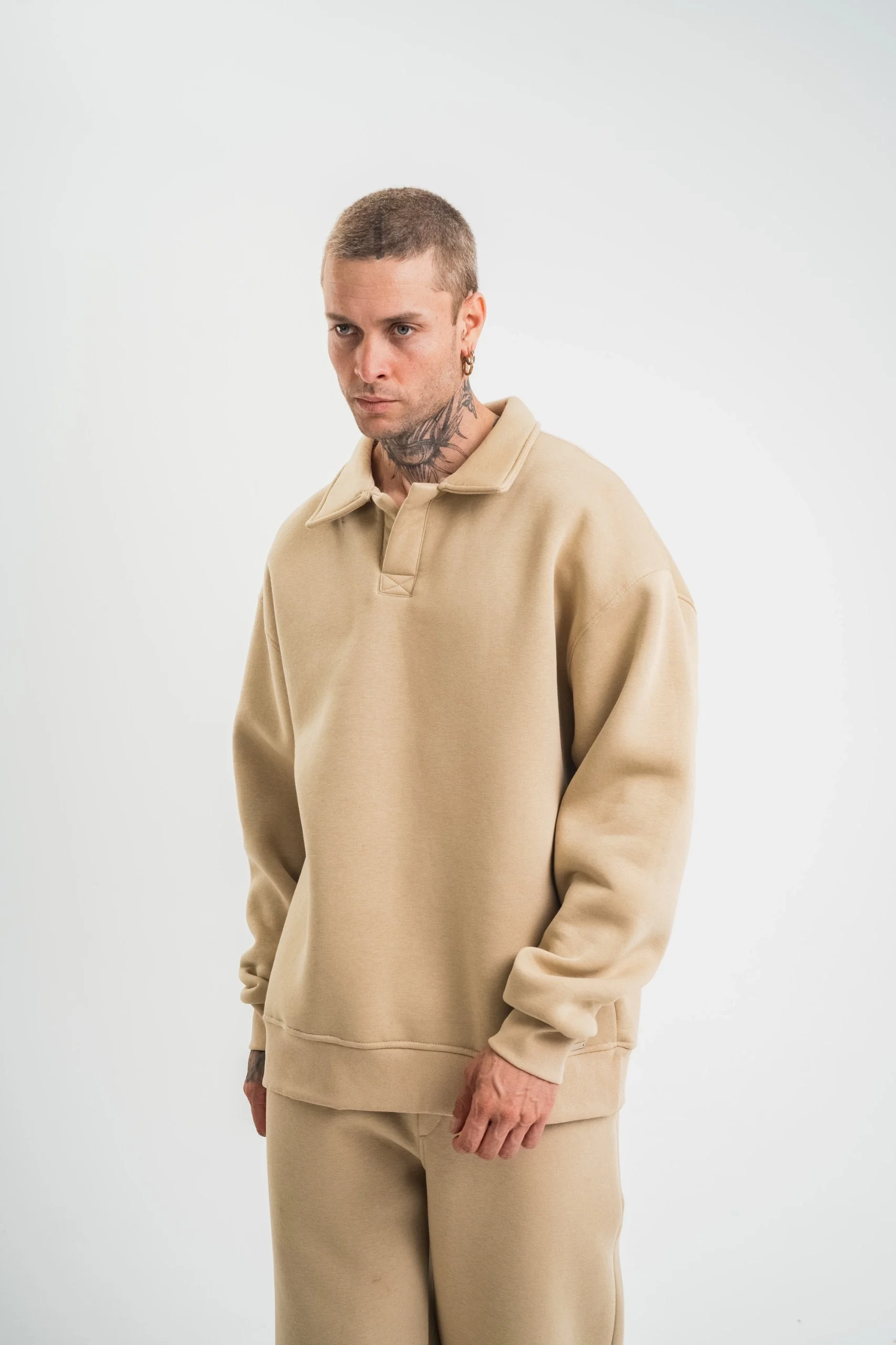 Erkek Patlı Yaka Üç İplik Pamuklu Sweatshirt Double Oversize Rahat Kalıp Günlük Kullanım – Bej Görsel 4