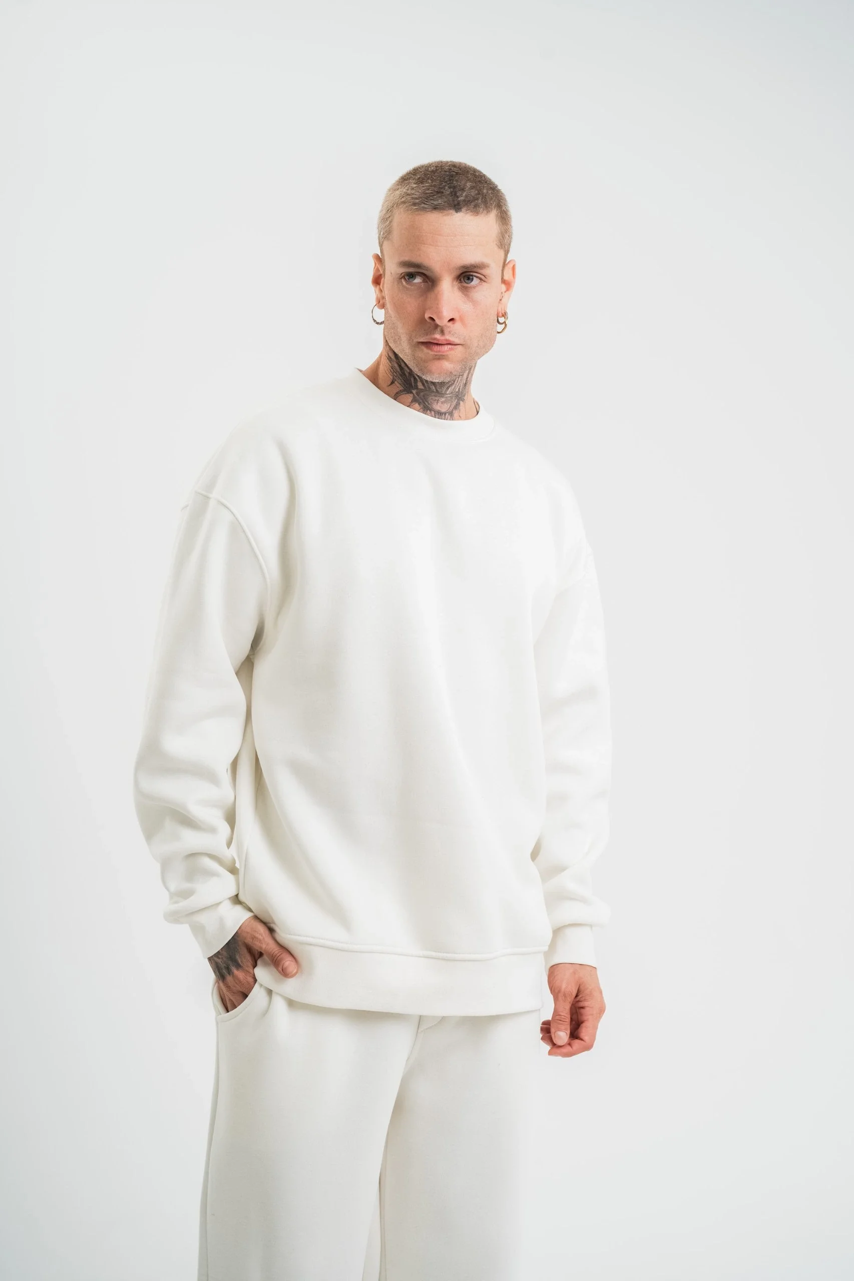 Uzun Kol Bisiklet Yaka Basic SweatShirt - Beyaz Görsel 6