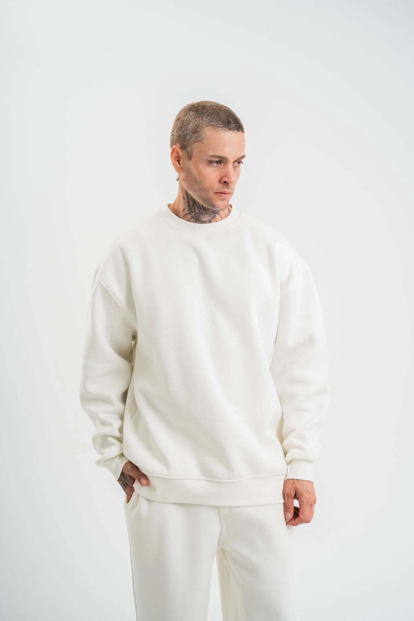 Uzun Kol Bisiklet Yaka Basic SweatShirt - Beyaz Görsel 8