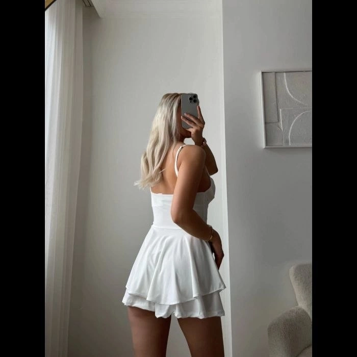 Kadın Straplez Mini Etek Görünümlü Şortlu Elbise Büzgülü Şık Yazlık - Beyaz 2