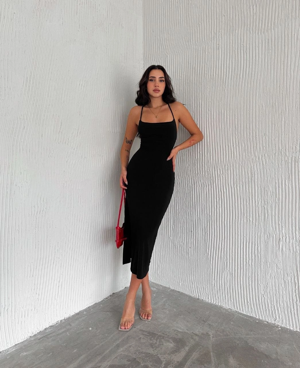 Kadın İp Askılı Sırt Dekolteli Bağlama Detaylı Yırtmaçlı Midi Elbise - Siyah 3