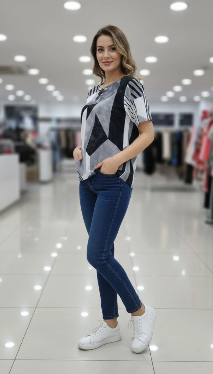 Kadın Desenli Püsküllü Viskon Bluz Bebe Yaka Kısa Kollu Big Size Rahat Kesim - Desenli