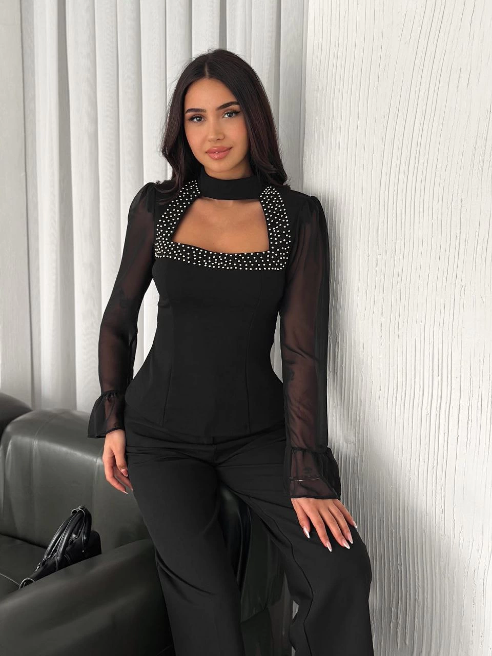 Penye Uzun Kollu Kadın Kolları Şifon Göğüste İnci Boncuk detaylı Bluz - Siyah