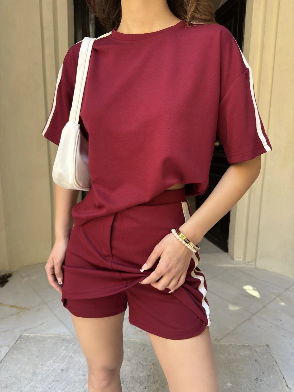 Osy Modal yumuşak dokulu Kumaş Kadın Parçalı Bisiklet Yaka T-shirt Mini Şortlu Etek İkili Takım -Bordo