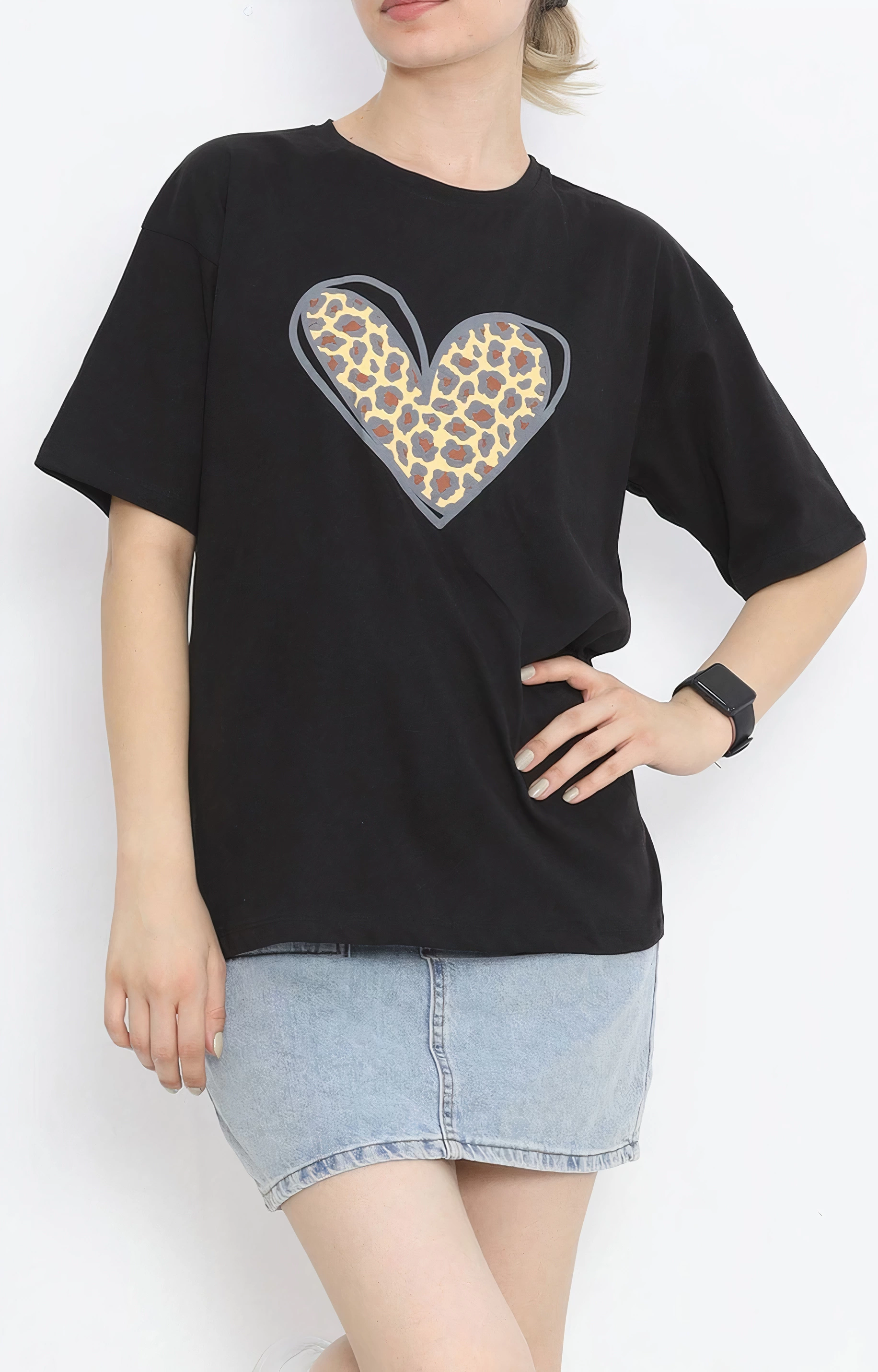 Sevgililer Günü İçin Özel Tasarım Leopar Kalp Baskılı T-shirt - Siyah