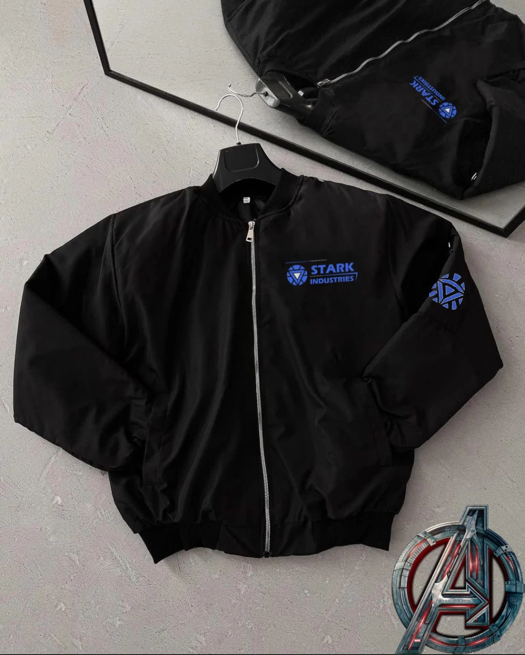 ERKEK Stark Industries Siyah Bomber Mont – Fermuarlı, Cepli, Uzun Kollu, Kapitone Astarlı, Bahar ve Kışlık Ceket - Siyah