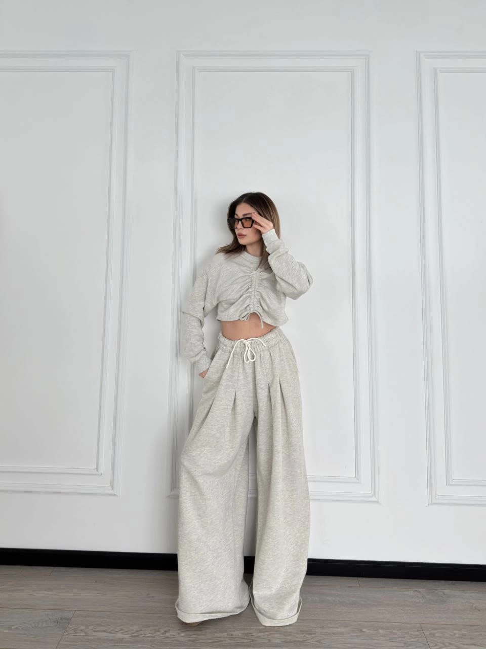 Uzun Kollu Önü İp Büzgülü Crop ve Pantolon İkili Takım - Gri