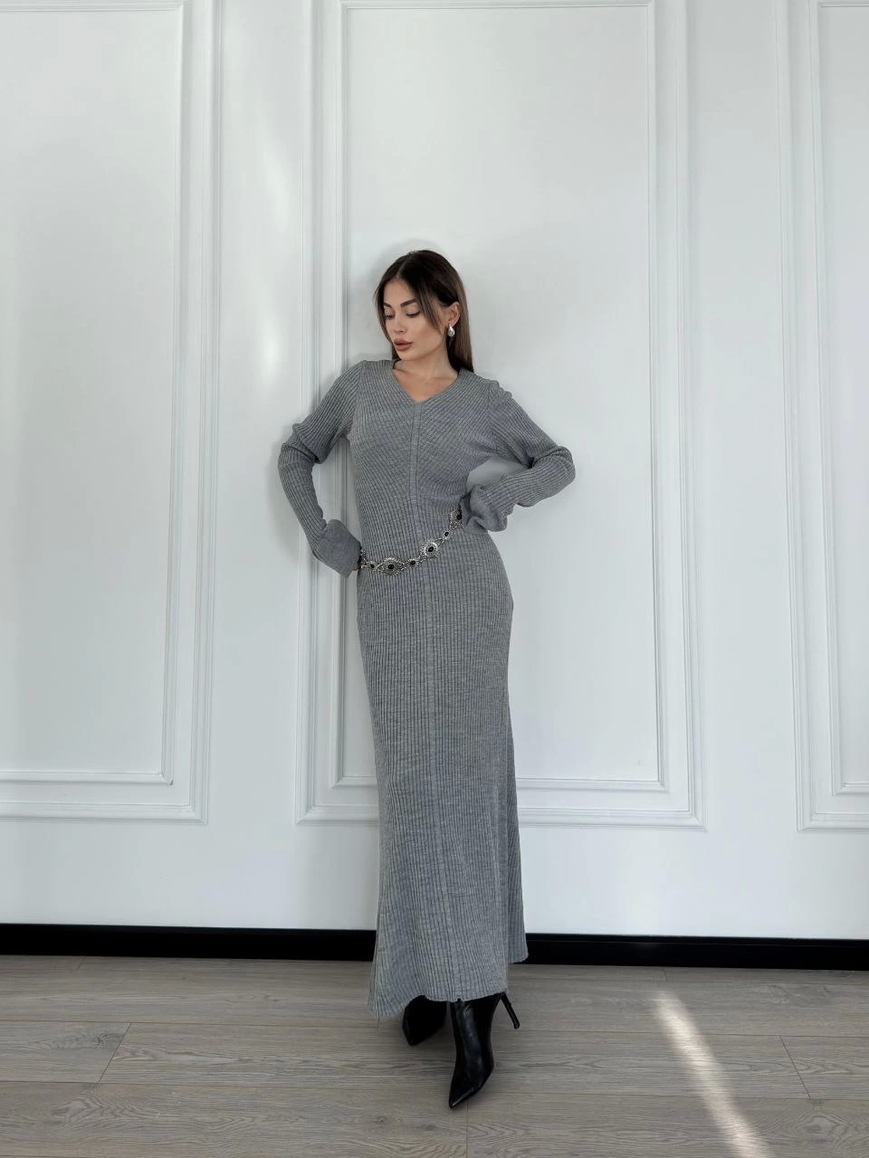 V Collar Fitil Long Dress- Grey