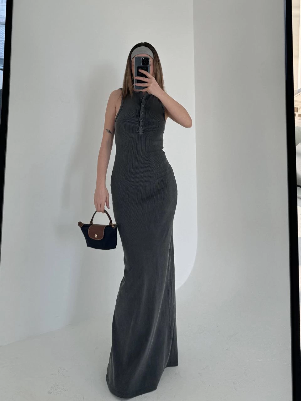 Yırtmaç Detaylı Kolsuz Düğmeli Yıkamalı Uzun Elbise - Antrasit