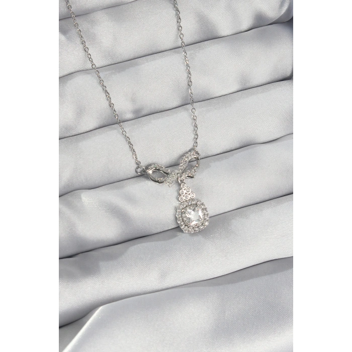 316l Çelik Gümüş Renk Fiyonk Detay Zirkon Taşlı Tektaş Kolye