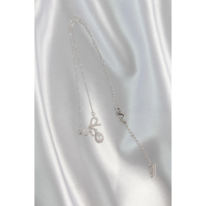 316l Çelik Gümüş Renk Zirkon Taşlı Fiyonk Detay Damla Kolye