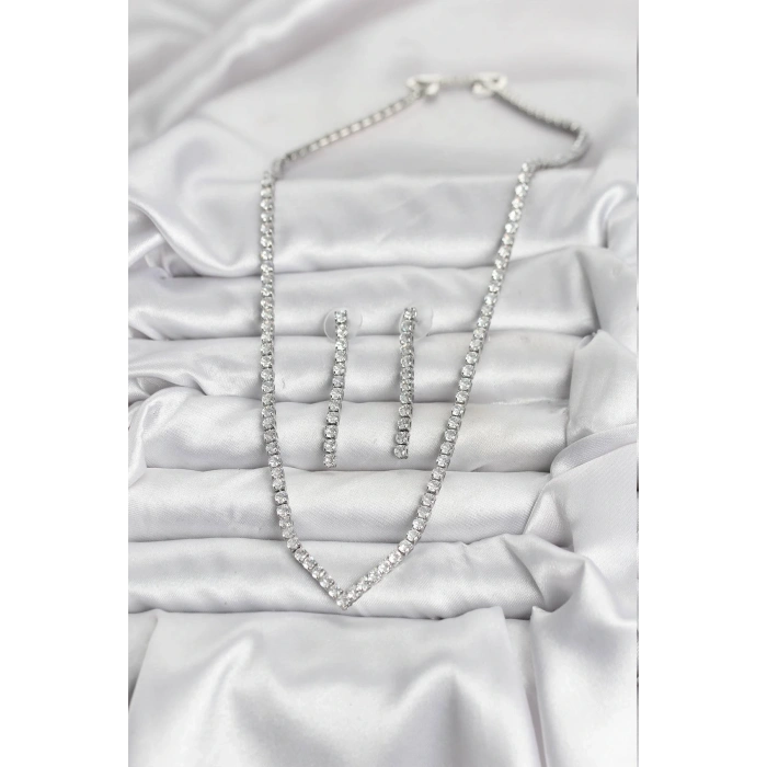 Gümüş Renk Zirkon Taşlı Kadın Kolye Küpe Seti