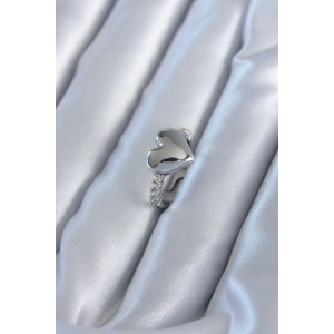 Gümüş Renk Pirinç Zirkon Taşlı Kalp Model Kadın Yüzük