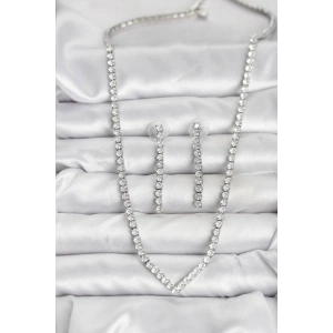 Gümüş Renk Zirkon Taşlı Kadın Kolye Küpe Seti