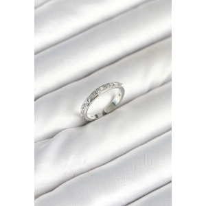 Pirinç Gümüş Renk Zirkon Taşlı Kadın Yüzük